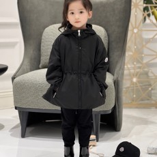 M몽 F/W 바람막이